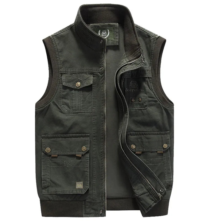 Elegante gilet multitasche da uomo vintage verde. Perfetto per stile casual, lavoro e avventura all'aperto.