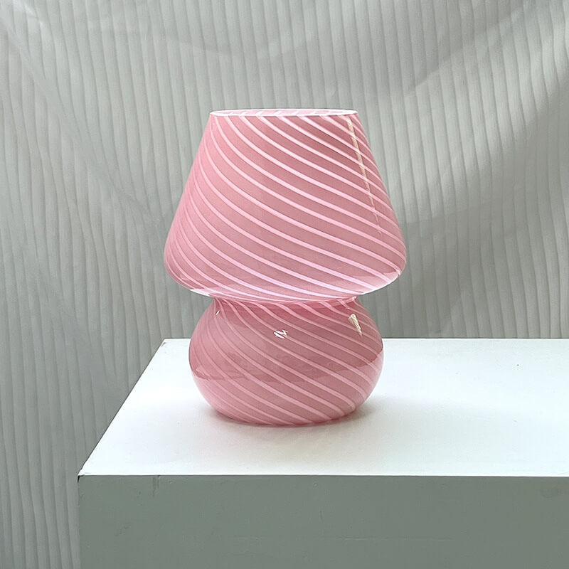 Lampada da tavolo a fungo, strisce verticali, design minimalista per spazi contemporanei.