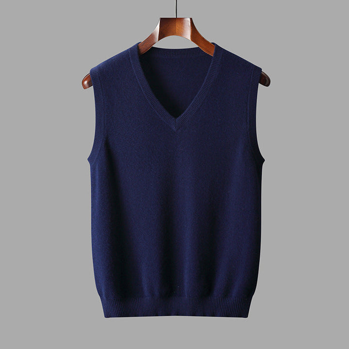 Gilet uomo con scollo a V, perfetto per creare outfit a strati. Stile elegante e comfort per autunno/inverno.