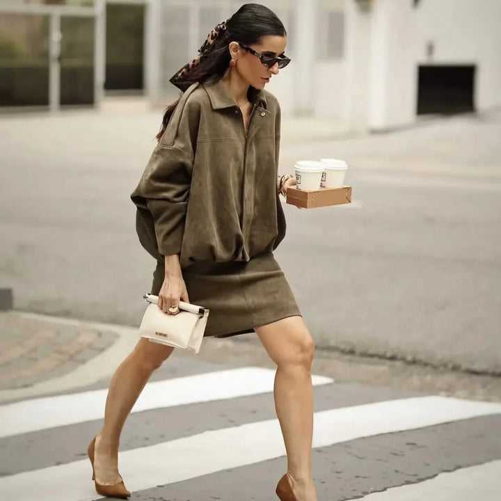 Giacca donna oversize autunno/inverno. Elegante e versatile per un look moderno. Moda con vestibilità rilassata.