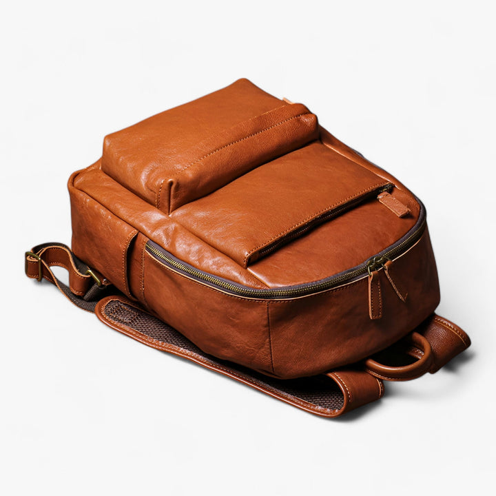 Zaino scuola/lavoro Bergamo, versatile con schienale ergonomico e scomparti dedicati per ogni esigenza.