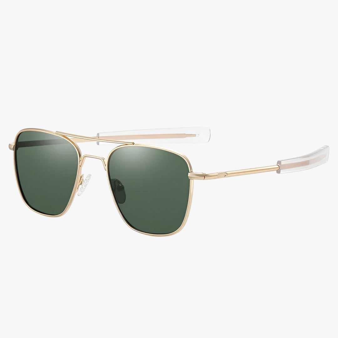 Moda uomo: occhiali da sole polarizzati in metallo con design moderno e protezione UV affidabile.