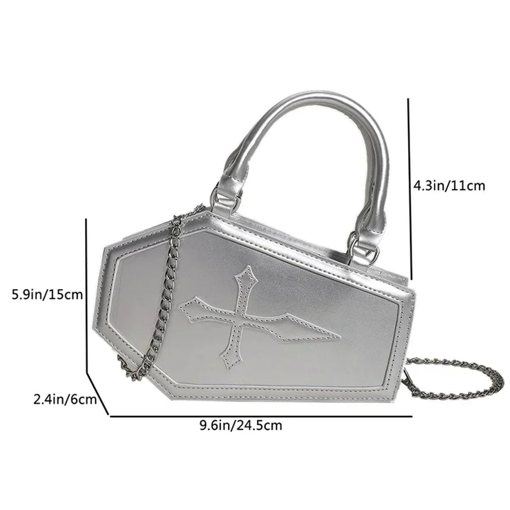 Borsa a mano donna elegante, finitura liscia e design pulito. Dettaglio catena geometrica in metallo.