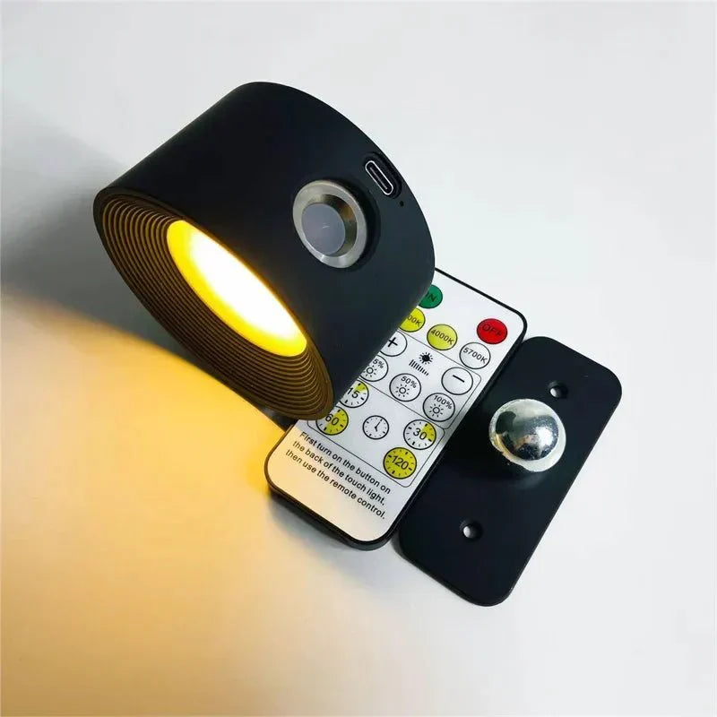 Lampada da parete 360° orientabile, magnetica, wireless LED ricaricabile, per illuminazione interna versatile.