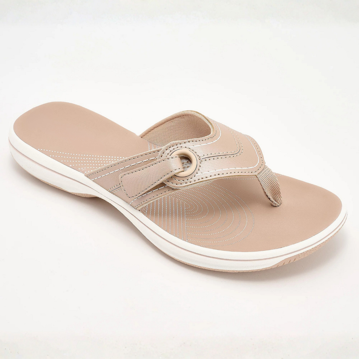 Infradito donna lilla, calzature estive alla moda per comfort e stile sulla sabbia.