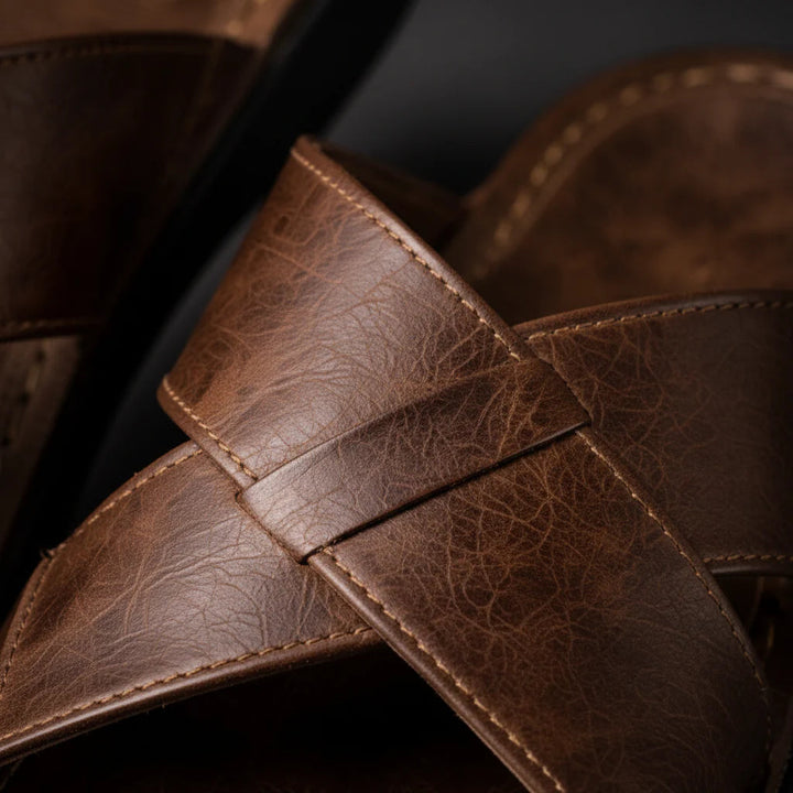 Scarpe uomo sandalo con design a fascia incrociata, leggere e moderne per l'estate.