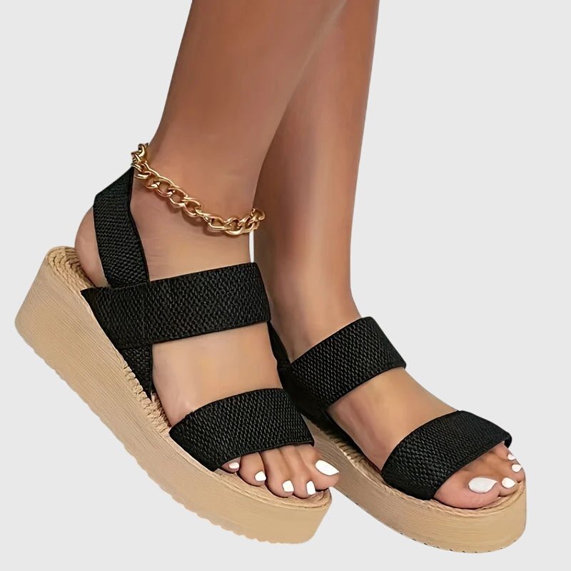 Sandali donna boho casual con zeppa platform e fasce elastiche, ideali per look estivi e spiaggia.