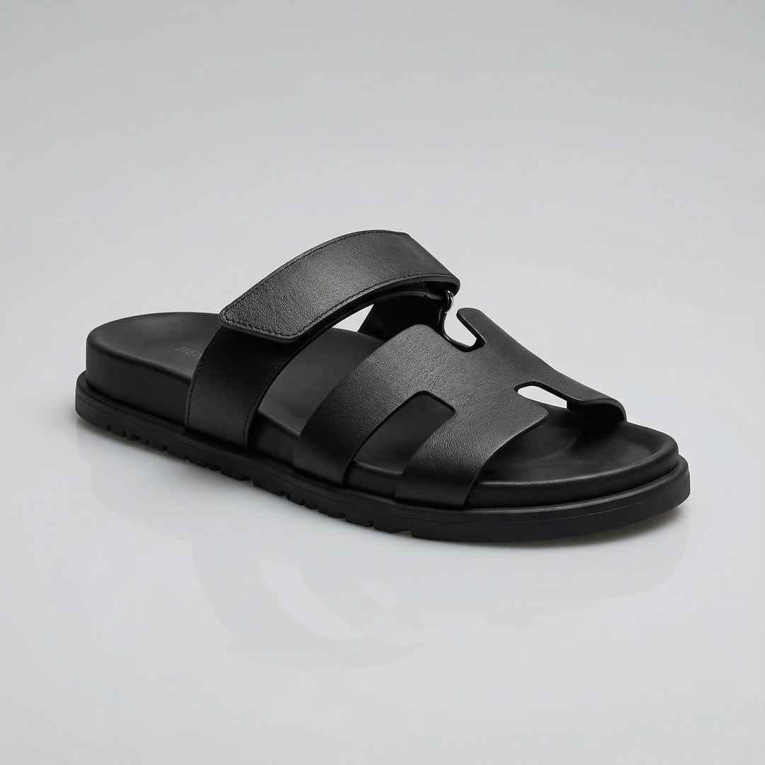 Sandali eleganti unisex Saint-Tropez, ideali per un look chic sulla spiaggia o in città.