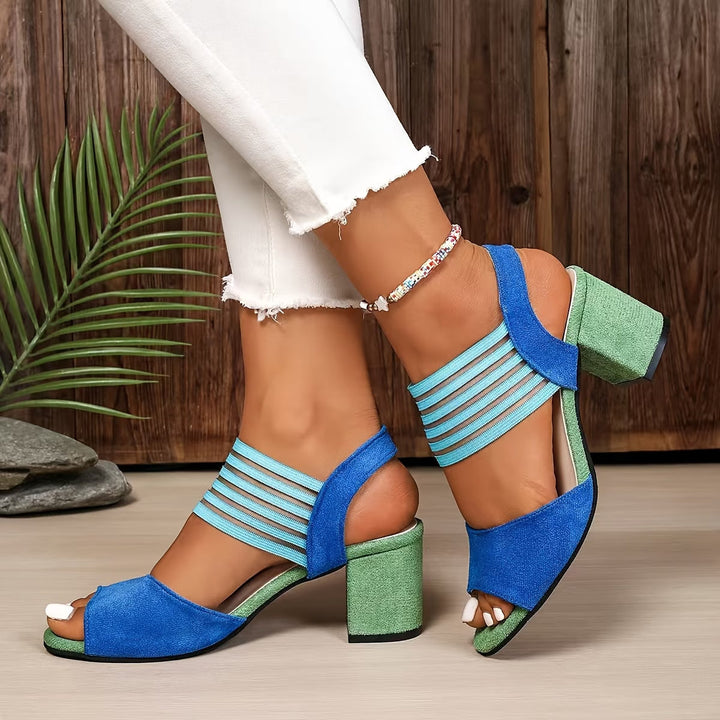 Sandali donna estivi con tacco comodo e stabile. Le fasce elastiche assicurano vestibilità perfetta e moda donna.