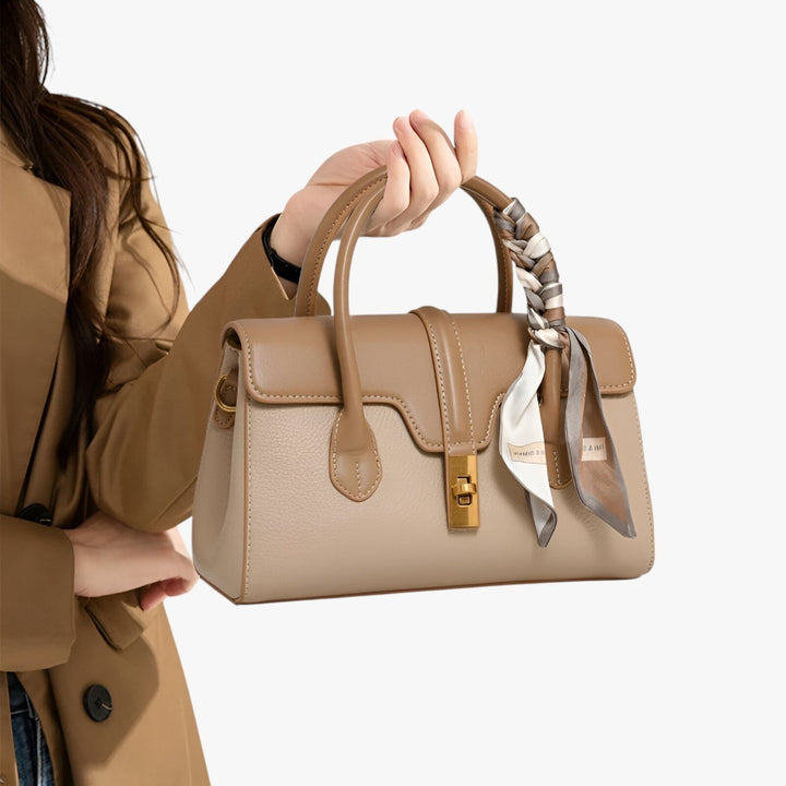 Borsa a mano beige da donna, con foulard raffinato. Aggiungi un tocco di classe al tuo stile.