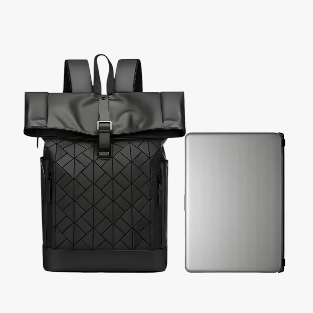 Zaino porta laptop roll top da uomo, vista posteriore con spallacci imbottiti. Comfort per lavoro, viaggio e pendolarismo.
