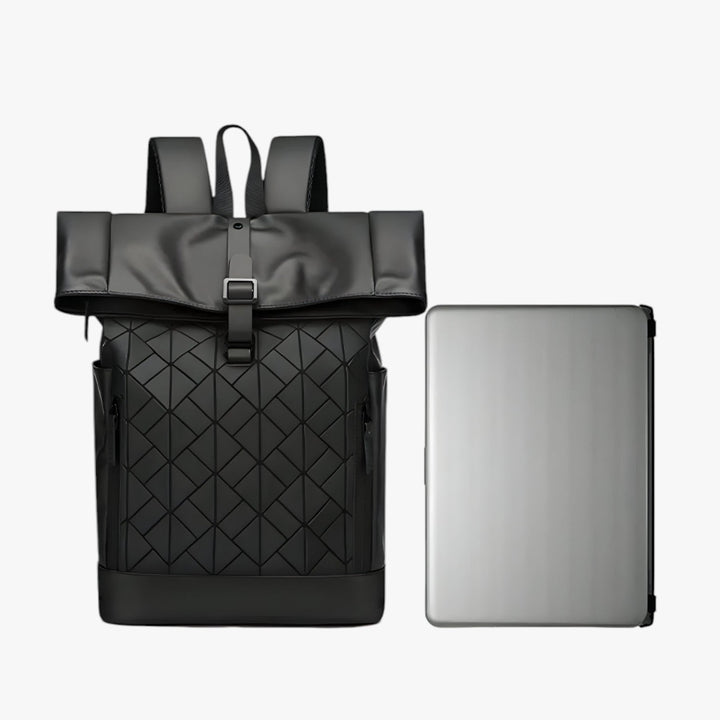 Zaino porta laptop roll top da uomo, vista posteriore con spallacci imbottiti. Comfort per lavoro, viaggio e pendolarismo.
