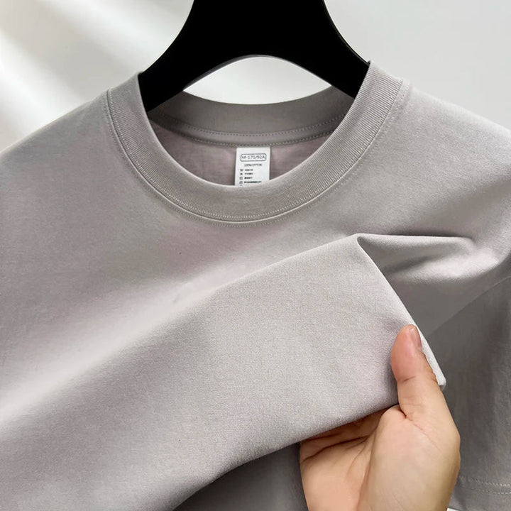 Top uomo moda, t-shirt grigia a maniche corte, vestibilità moderna primavera/estate.