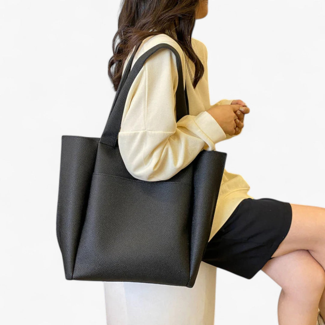 Borsa tote donna capiente, elegante e pratica. Perfetta per ogni giorno e per contenere tutti gli essenziali.