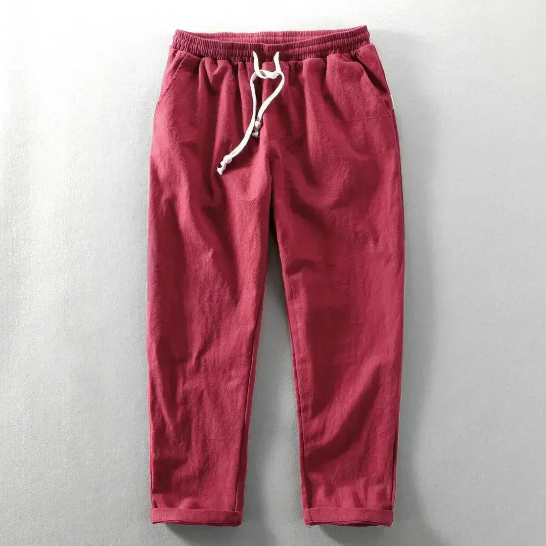 Pantaloni estivi uomo in lino, tessuto traspirante per freschezza e stile in ogni occasione.