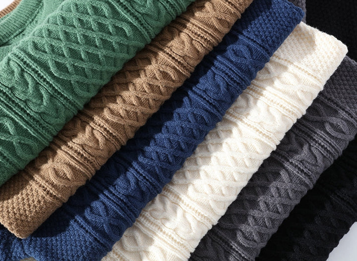Maglione maschile caldo e confortevole, con un tocco vintage. Perfetto per un abbigliamento casual elegante.