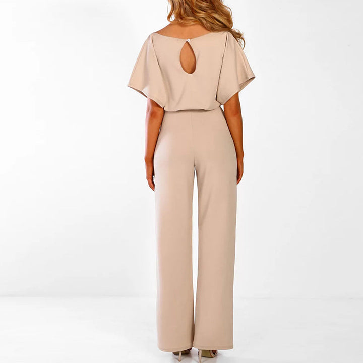 Tuta donna comoda con gamba larga e maniche corte, perfetta per un look versatile casual-chic.