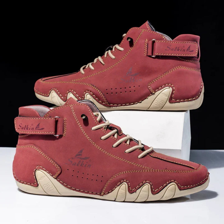 Scarpe High Top uomo versatili con suola ondulata. Stile e comfort garantiti per il look invernale e casual.