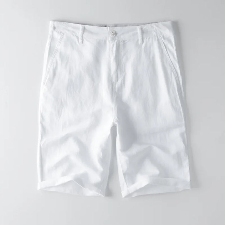 Pantaloncini chino da uomo, tessuto leggero per un look casual estivo. Ideali per un comfort disinvolto e abbigliamento quotidiano.