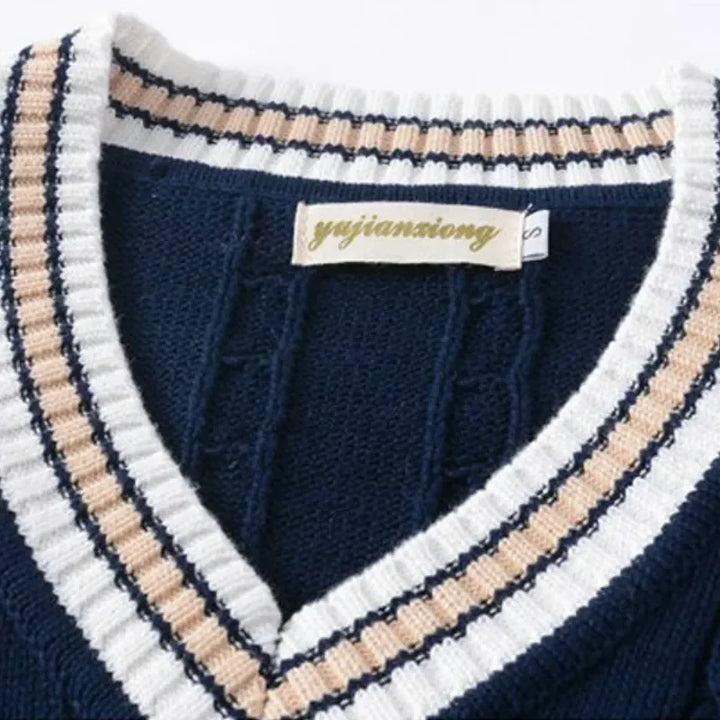 Gilet uomo elegante scollo a V, senza maniche, per abbigliamento maschile di tendenza.