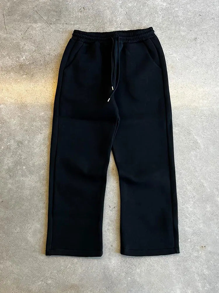 Tuta casual uomo oversize con felpa calda e jogger, set perfetto per relax e tempo libero.