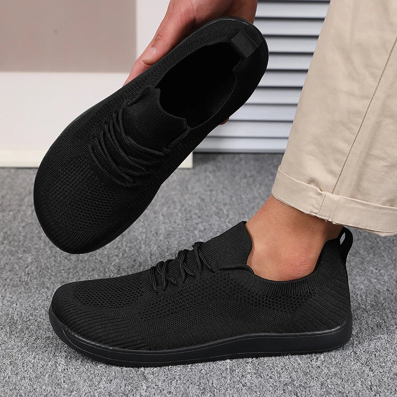 Sneakers da uomo: calzature leggere con ammortizzazione superiore. Ideali per fitness e tempo libero.