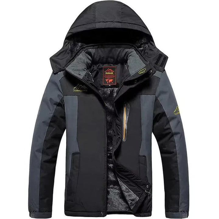 Giacca uomo impermeabile con cappuccio, ideale per outdoor, escursionismo e sport in autunno/inverno.
