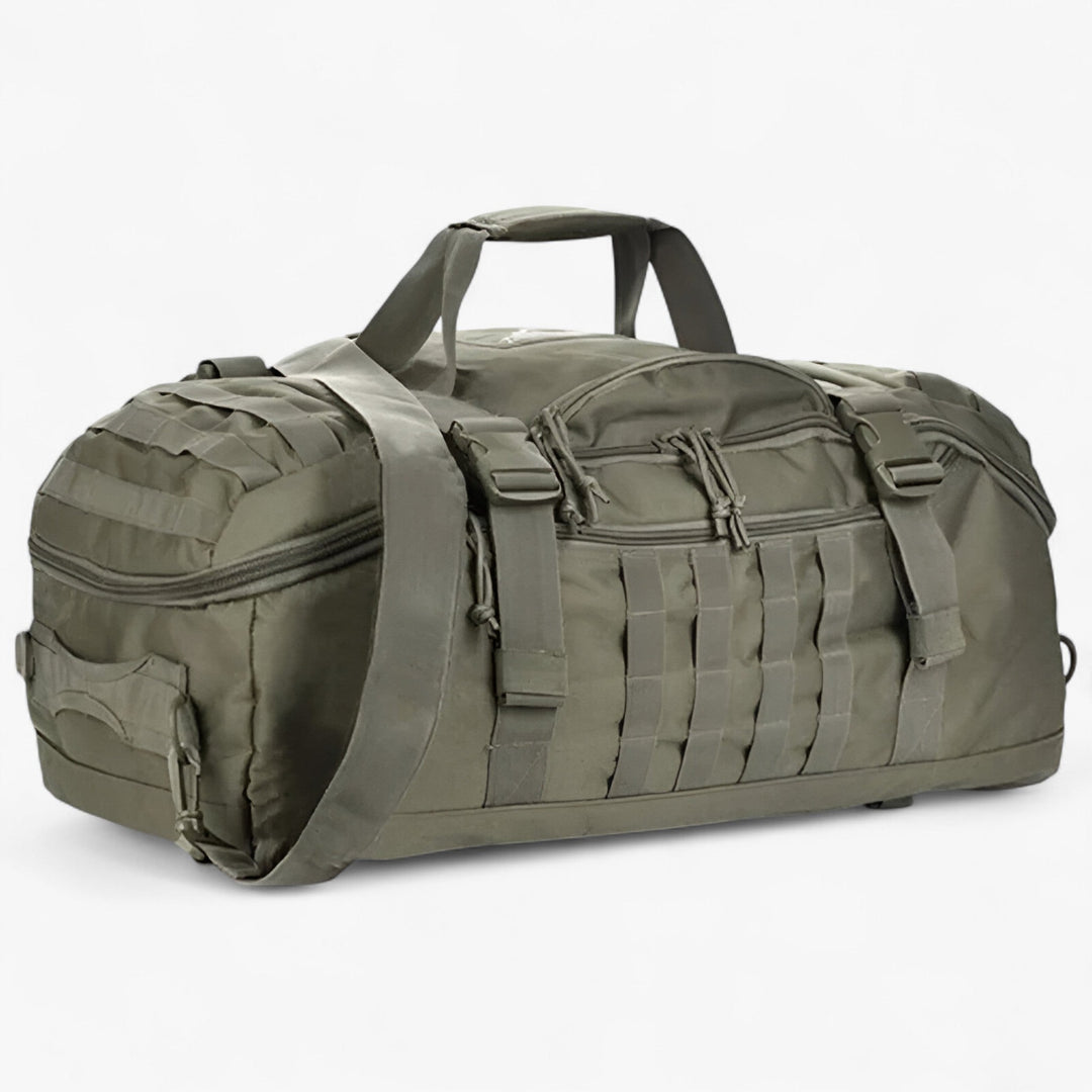 Borsone viaggio uomo verde multifunzionale con tasche esterne, perfetto per sport e tempo libero.