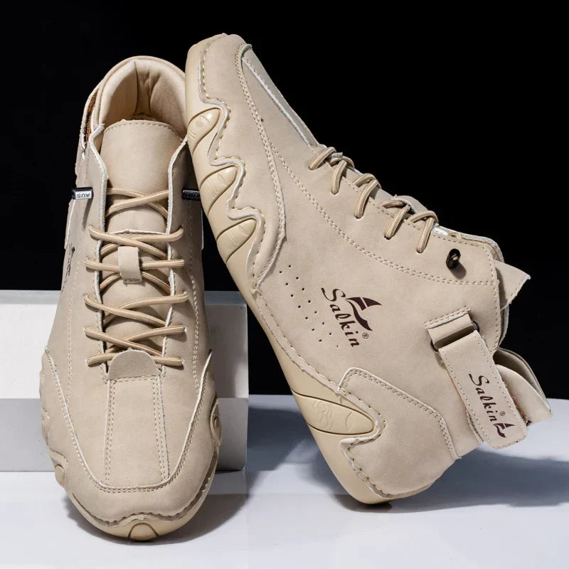 Scarpe da uomo High Top moda inverno. Suola ondulata per una camminata confortevole e un outfit stiloso.