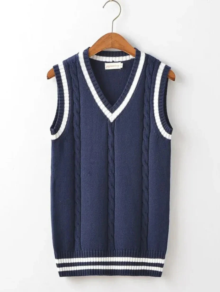 Gilet pullover uomo versatile, scollo a V, perfetto per look elegante o come strato confortevole.