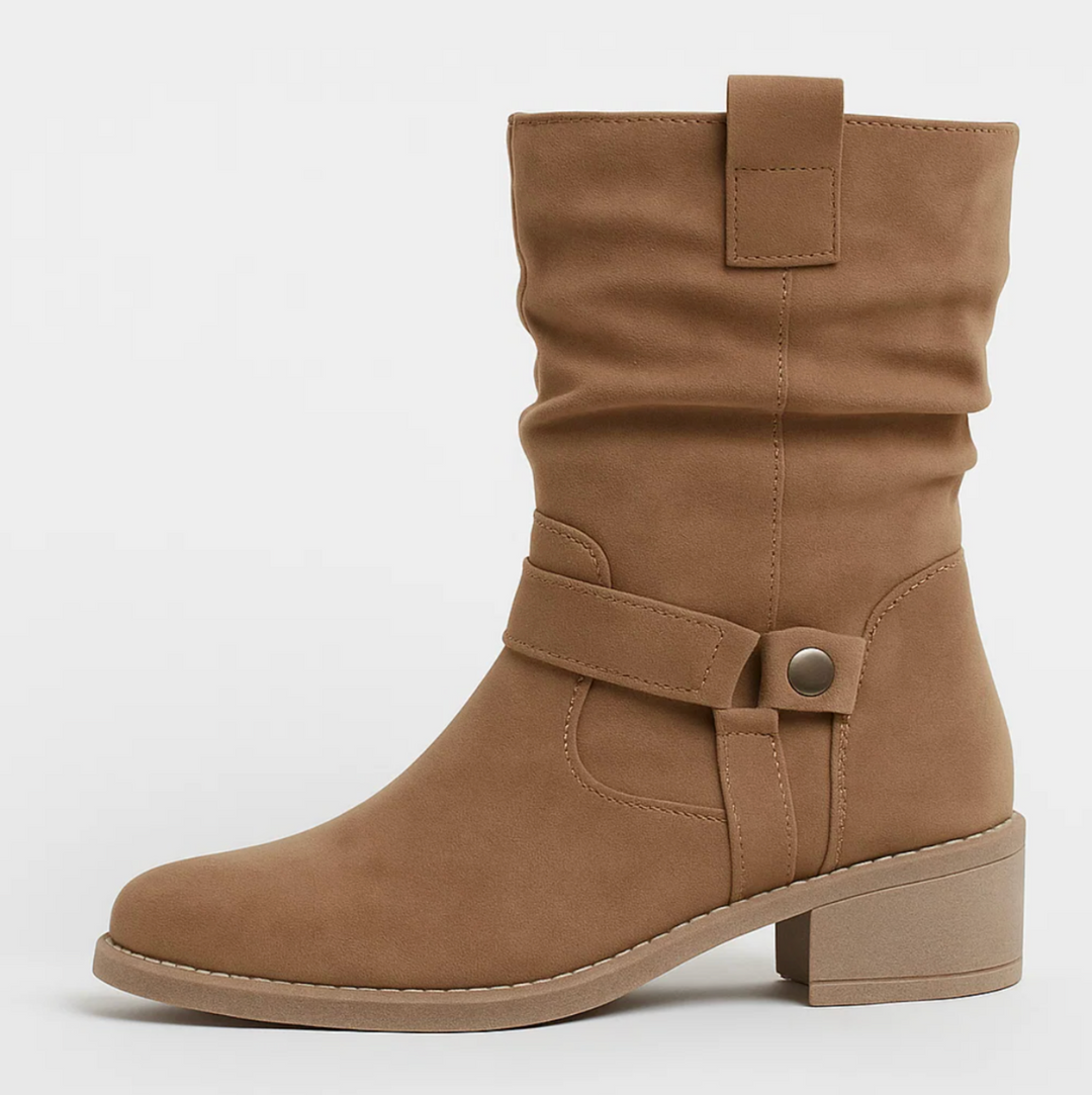 Stivaletti invernali da donna con tacco basso per comfort e stile, chiusura a zip laterale.