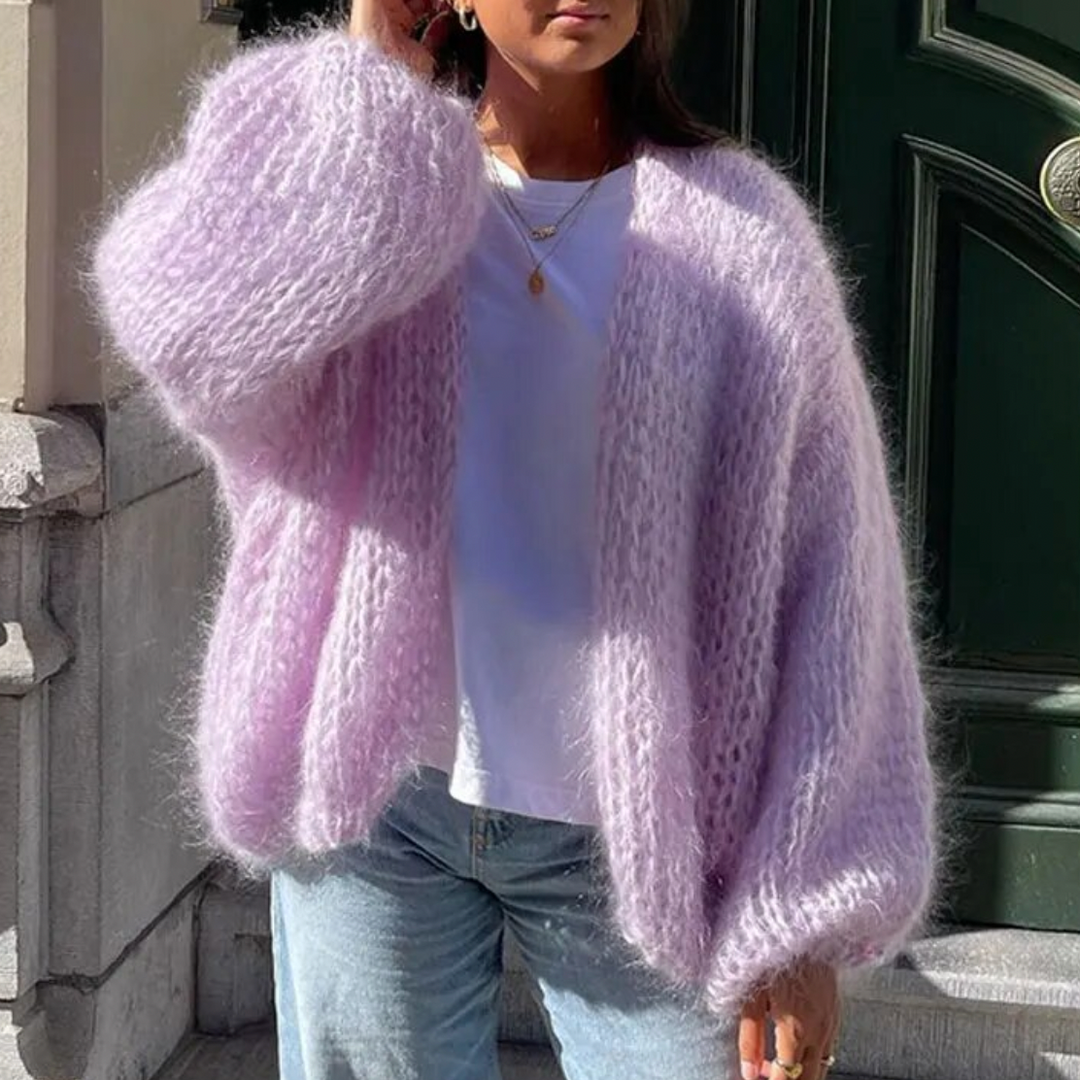 Gilet cardigan donna aperto viola, caldo e soffice per un inverno elegante. Comodo, casual e senza maniche.
