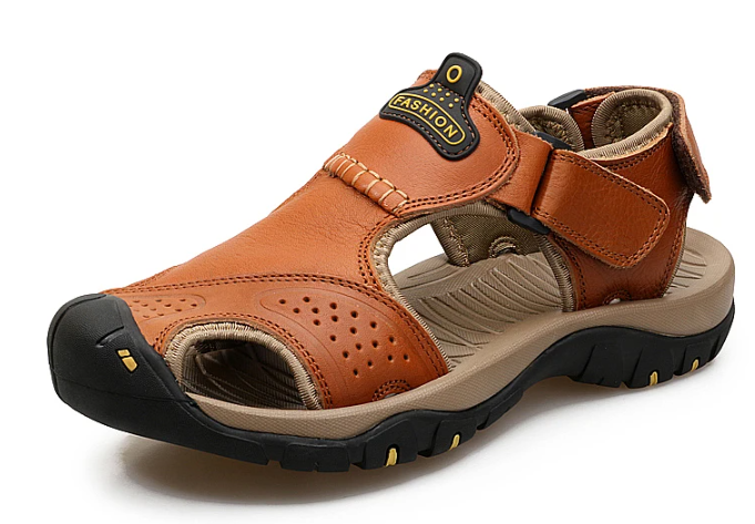 Sandali estivi da uomo, ideali per un look casual e rilassato.