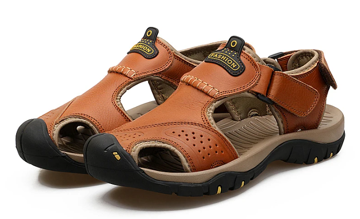 Sandali comodi per uomo, con un design moderno e pratico per ogni giorno.