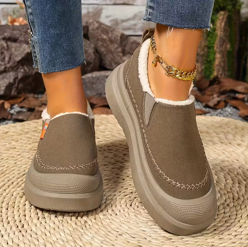 Scarpe donna invernali comode, senza lacci, con suola antiscivolo e punta larga per uso quotidiano.