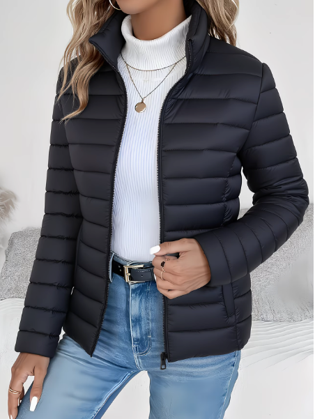 Moda donna: giacca casual elegante per mezza stagione, stile versatile e moderno.