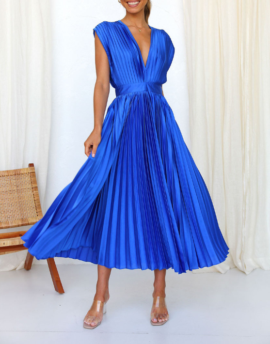 Abito maxi plissettato da cerimonia per donna, design raffinato ed elegante per un look indimenticabile.