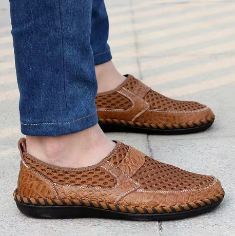Scarpe slip-on uomo perfette per l'estate, leggere, traspiranti, ammortizzate e con grip antiscivolo.
