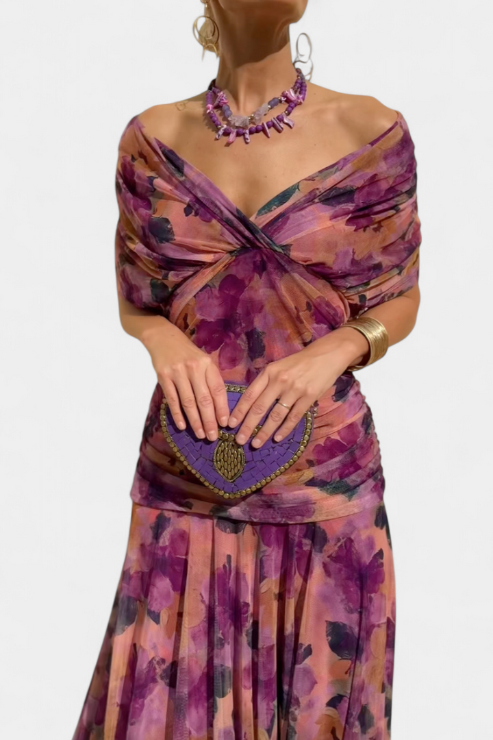 Abito lungo donna per eventi speciali, scollo senza spalline, drappeggiato. Massima eleganza e comfort.