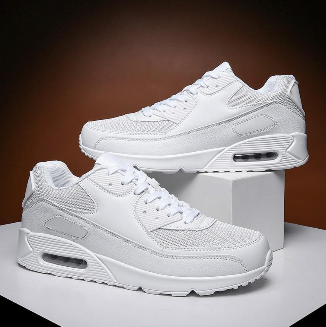 Sneakers uomo leggere e traspiranti per camminata. Ammortizzazione superiore, ideali per comfort quotidiano e sport.
