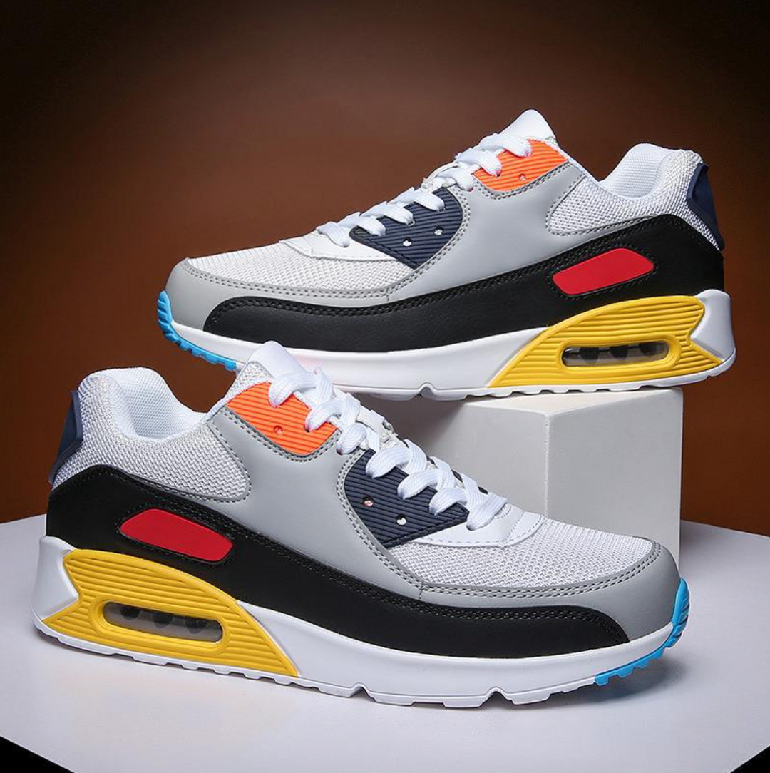 Sneakers uomo comode e ammortizzate, perfette per comfort quotidiano e camminata. Suola leggera e traspirante.