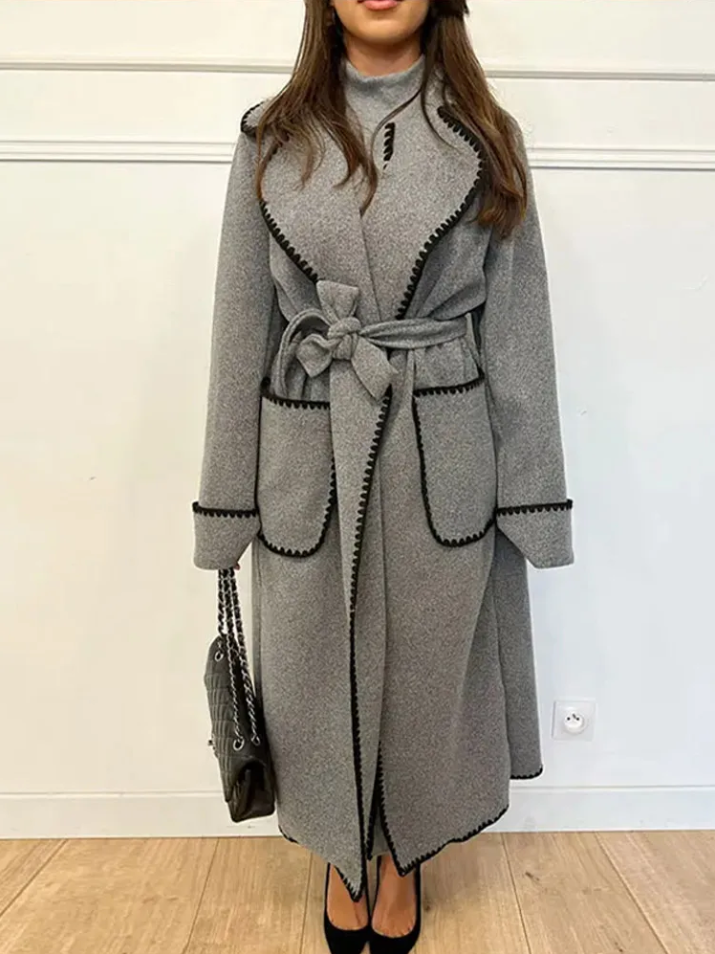 Trench lungo donna elegante patchwork, ideale per moda femminile autunnale e primaverile.