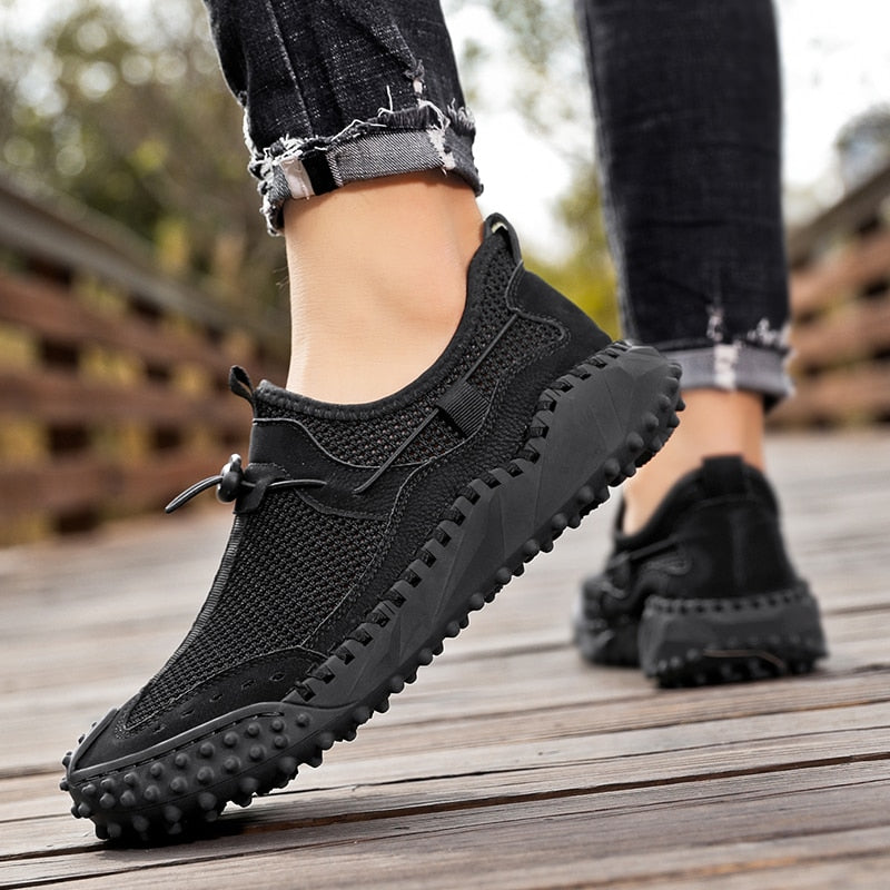 Scarpe uomo ideali per avventura, escursionismo e passeggio urbano, con comfort e trazione ottimali.