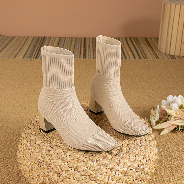 Scarpe donna autunno inverno: stivaletti eleganti e moderni con tacco, ideali per look casual chic.