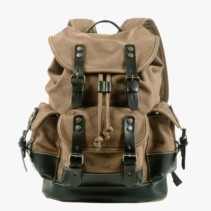 Zaino da trekking resistente e sportivo per uomo, ideale per escursioni e avventure all'aperto.