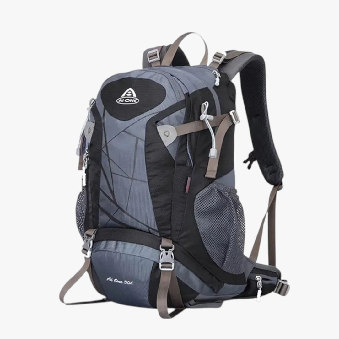 Immagine di zaino da trekking unisex 40 litri, con dettagli che evidenziano leggerezza e funzionalità.