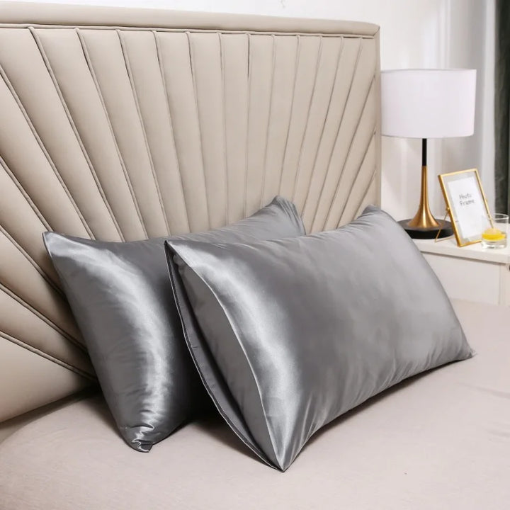 Set di federe in pura seta, ideali per un sonno profondo e pelle liscia, capelli luminosi.