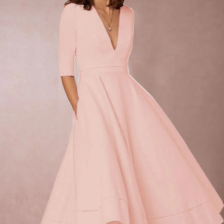 Abito donna ispirato agli anni '60, A-line vintage con gonna svasata. Per un look retrò primaverile ed elegante.