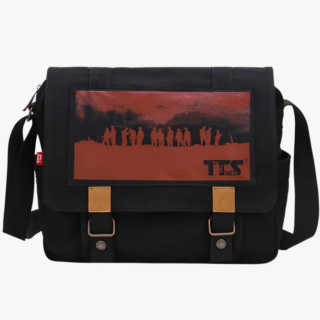 Primo piano di una borsa messenger gialla in tela, ideale per un look casual e organizzato per il viaggio.