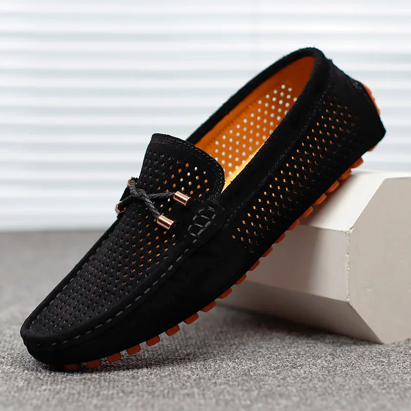 Scarpe eleganti uomo mocassino nero, traspiranti, con suola in gomma. Ideali per ufficio o casual chic.